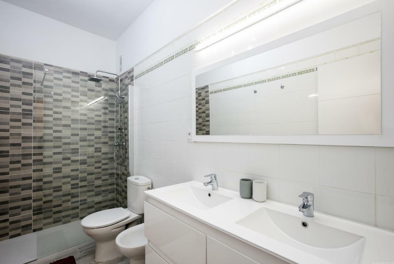 Spacious & Stylish Apartment Los Cristianos Лос Кристианос Экстерьер фото