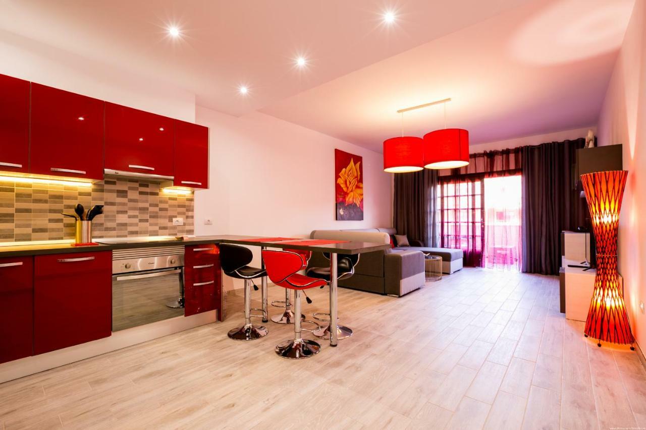 Spacious & Stylish Apartment Los Cristianos Лос Кристианос Экстерьер фото